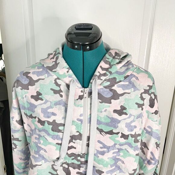 Fabletics Hallie Camo 1/2 Zip Boxy Relaxed Oversized Hoodie Pocket Sweatshirt - Picture 3 of 10